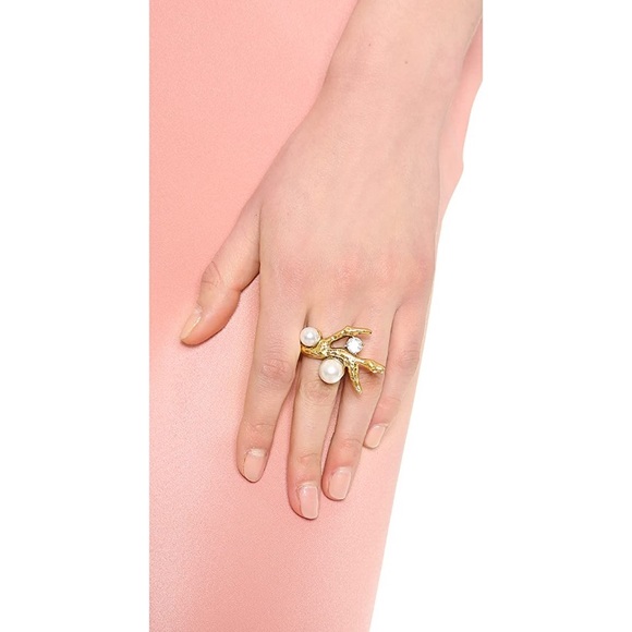 Oscar de la Renta faux coral ring - Picture 2 of 8